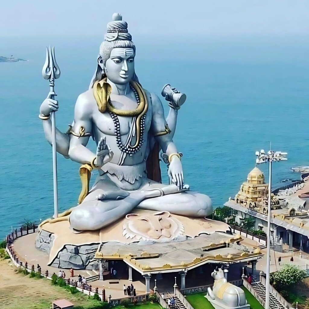 Murudeshwar Beach, Coastal Karnataka